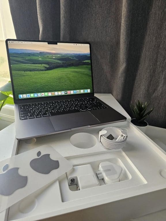 512 M3 Macbook Air Gray 13" 2024