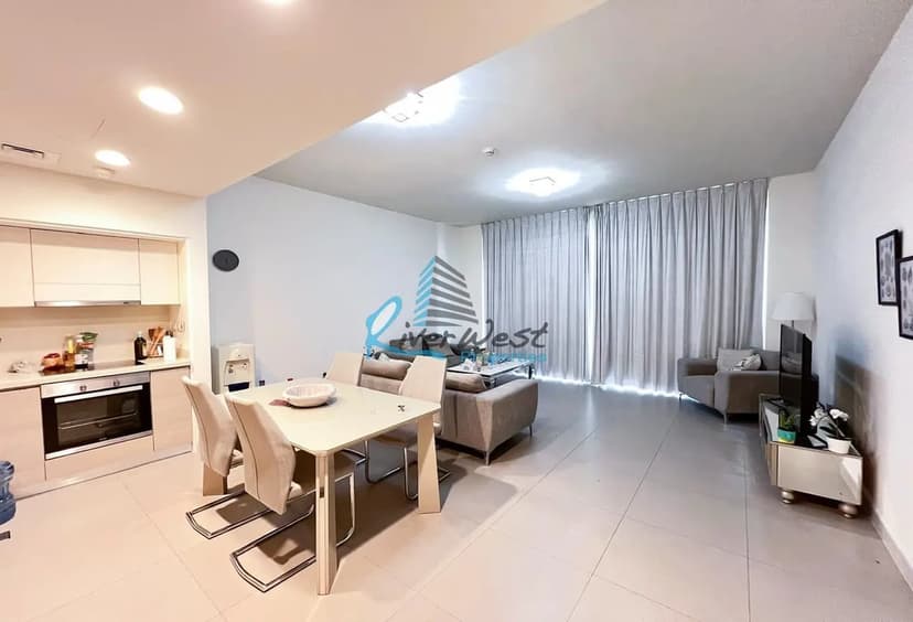 Not to be missed this full beach view apartment !