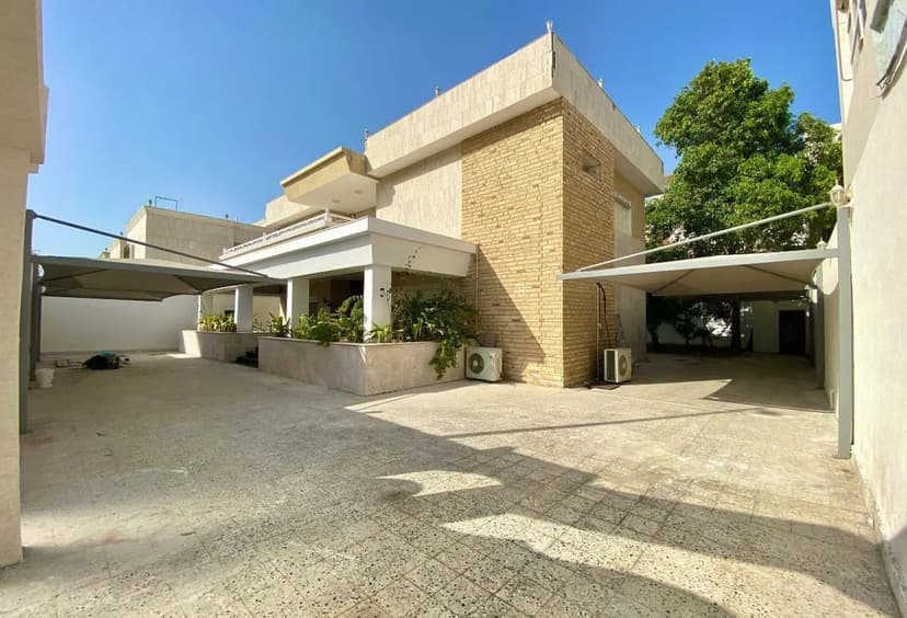 4 Bedroom Spacious Villa For Rent in Al Andalus