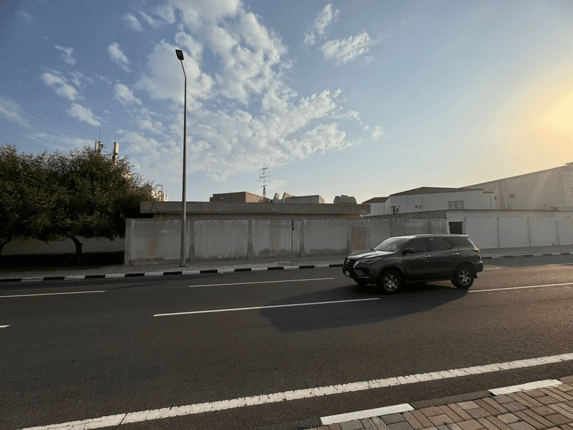 For sale, a popular house in Dafna, a service street
