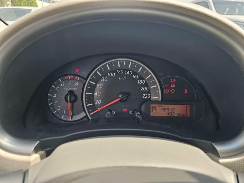 Nissan sunny 2019