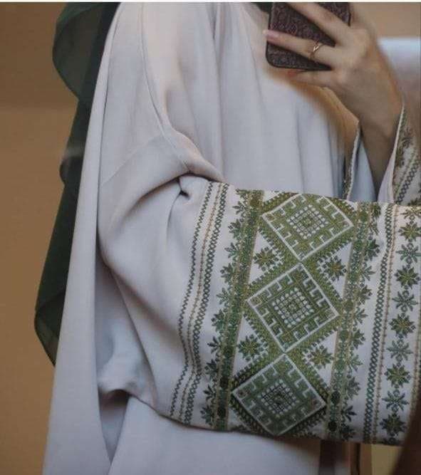 عبايات 